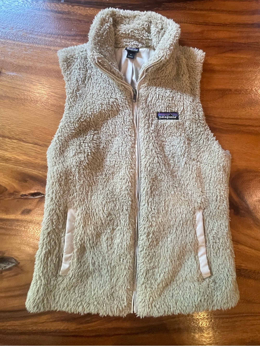 Patagonia Los Gatos Womens Beige Sherpa Fleece Vest - Full Zip